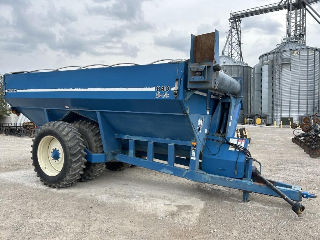 Image of Kinze 840 Primary image