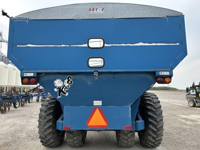 Image of Kinze 840 equipment image 4