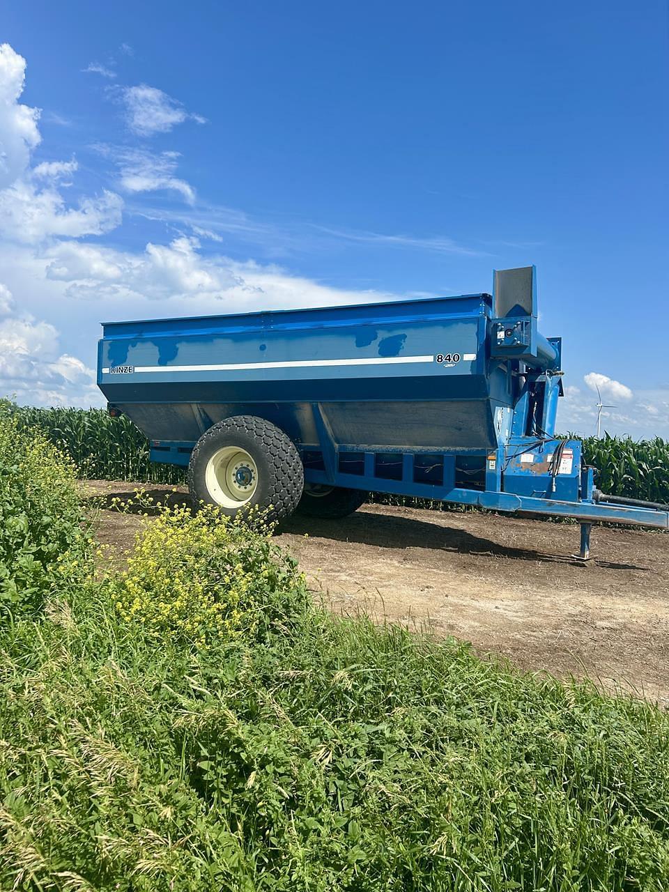 Image of Kinze 840 Primary image