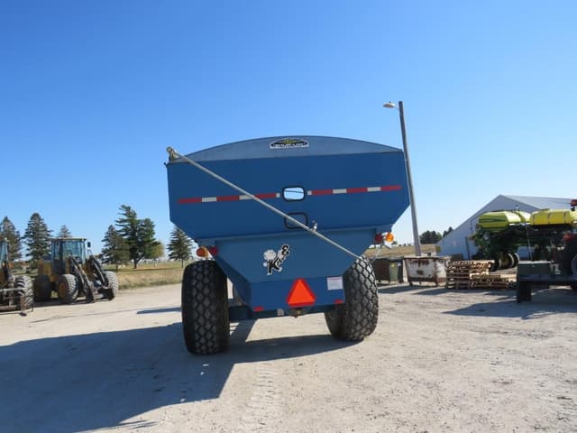 Image of Kinze 840 equipment image 3