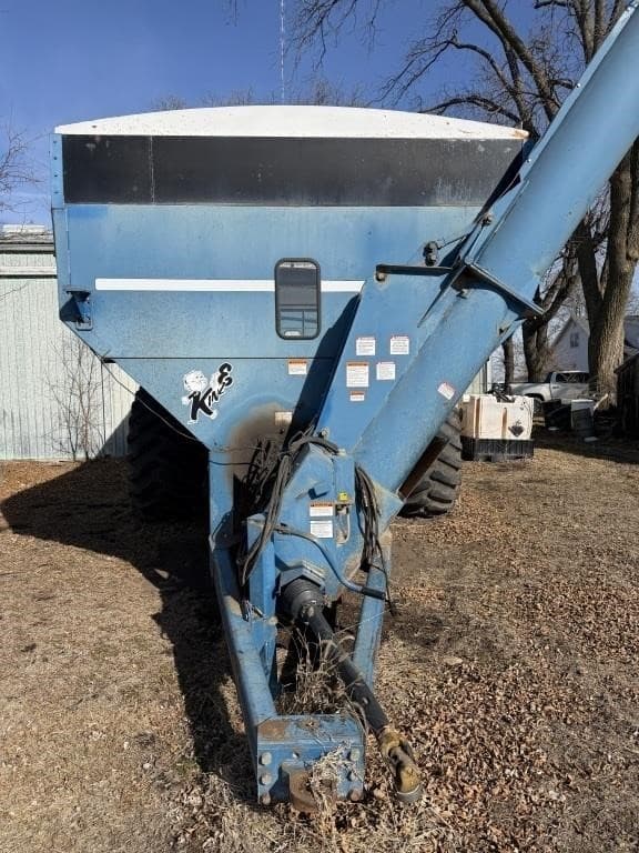 Image of Kinze 840 equipment image 2