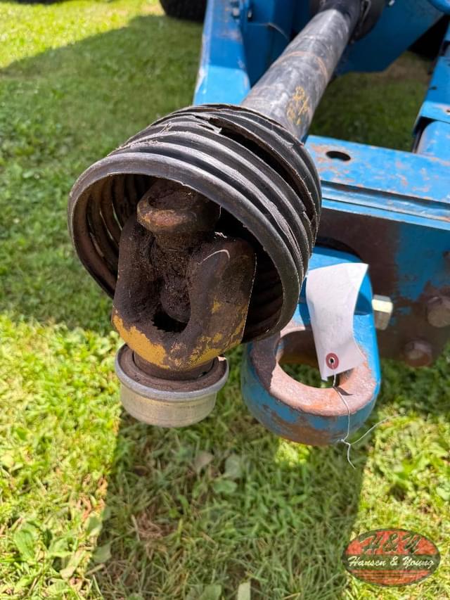 Image of Kinze 840 equipment image 3