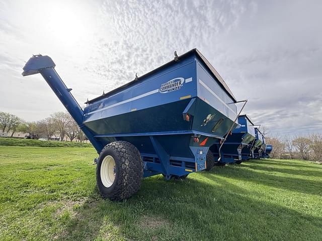 Image of Kinze 850 equipment image 4