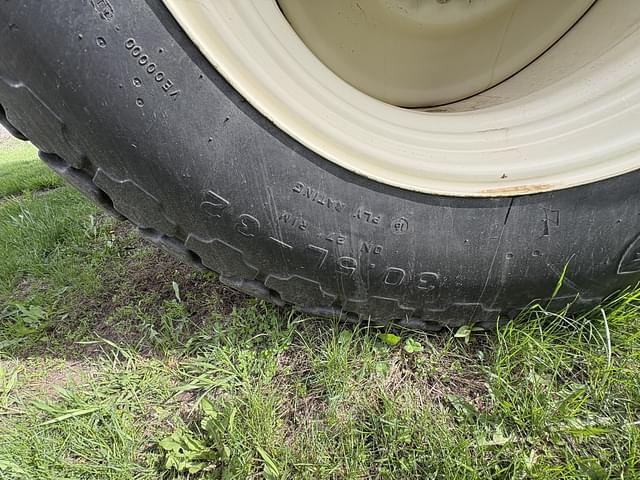 Image of Kinze 850 equipment image 2