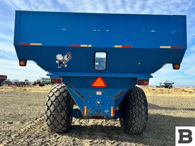 Image of Kinze 850 equipment image 3