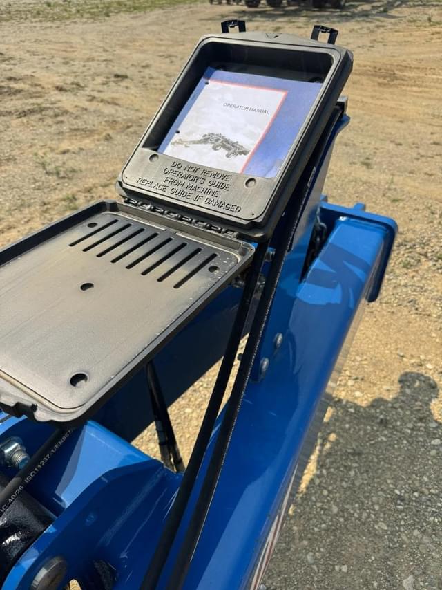 Image of Kinze Mach Till 201 equipment image 2