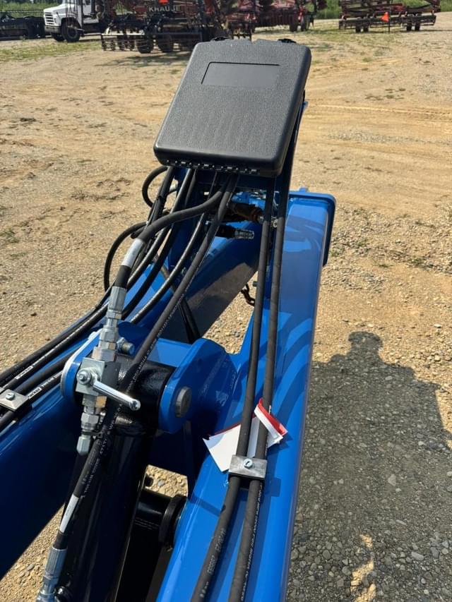 Image of Kinze Mach Till 201 equipment image 3
