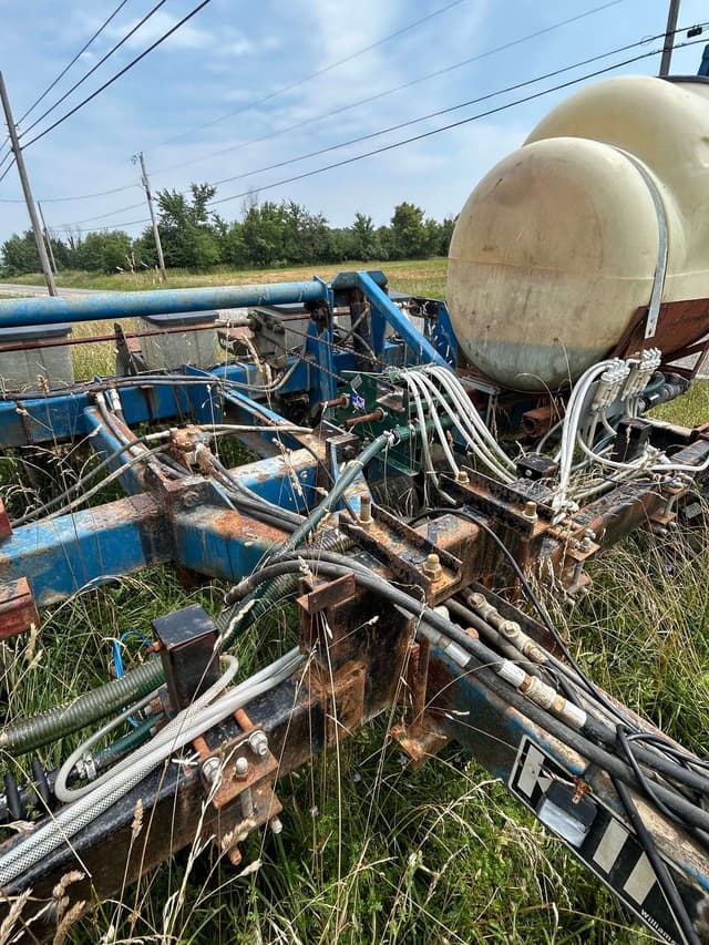 Image of Kinze DF equipment image 3