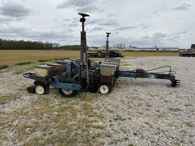 Image of Kinze DF equipment image 1