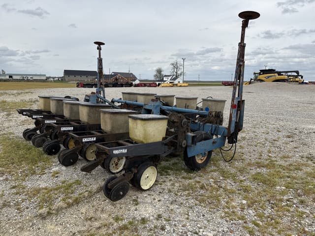 Image of Kinze DF equipment image 2