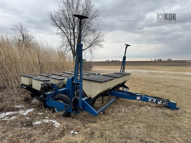 Image of Kinze DF equipment image 3