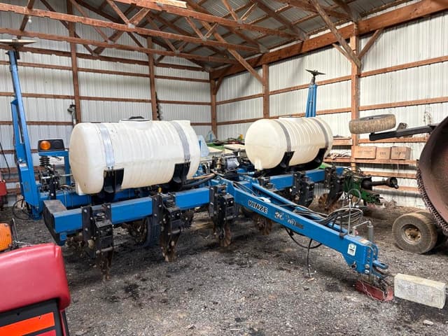 Image of Kinze 2000 equipment image 2