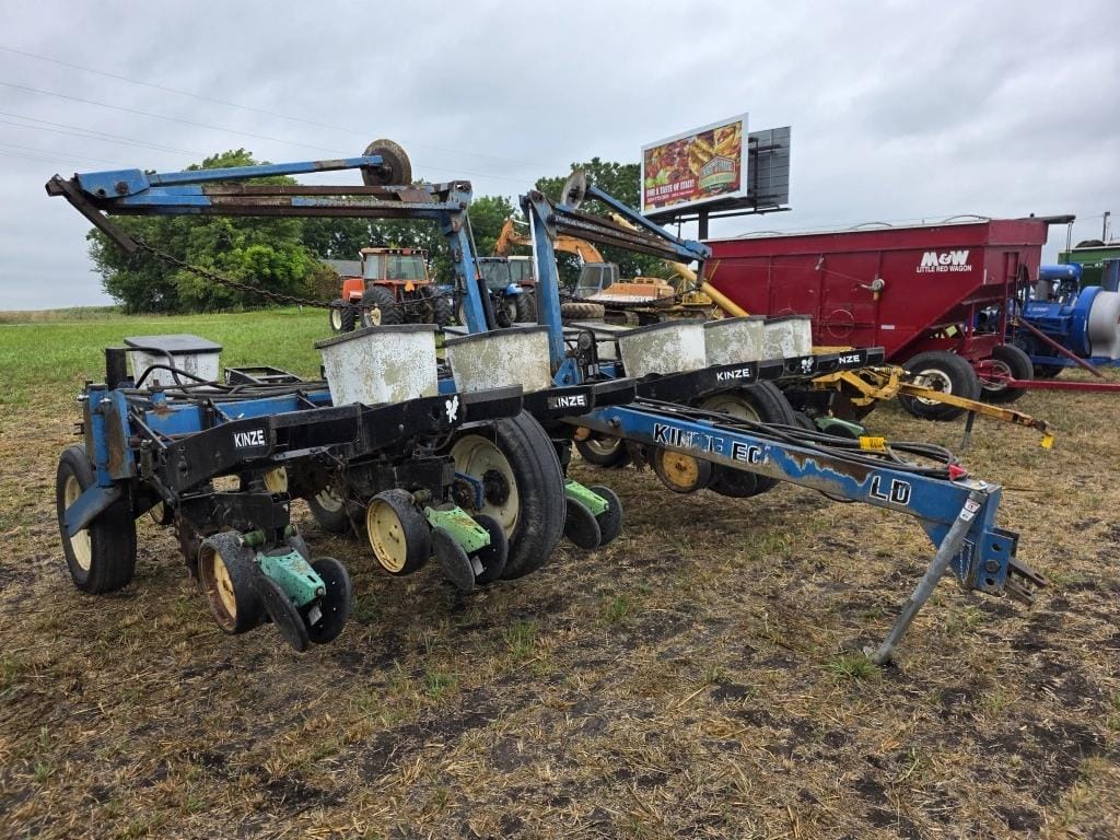 Kinze Econo-Fold Equipment Image0
