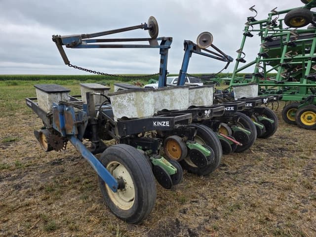 Image of Kinze Econo-Fold equipment image 2