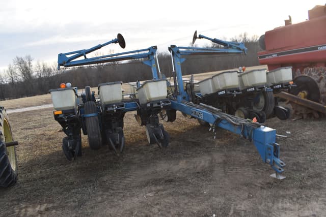Image of Kinze EF equipment image 3