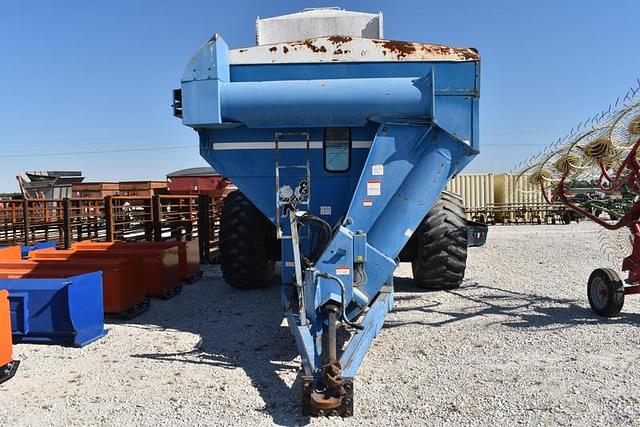 Image of Kinze 800 equipment image 1