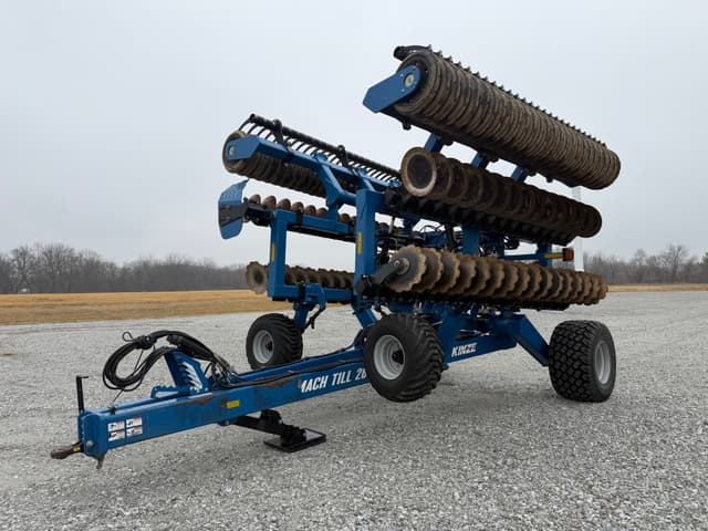 Image of Kinze Mach Till 261 equipment image 1