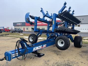 Main image Kinze Mach Till 261