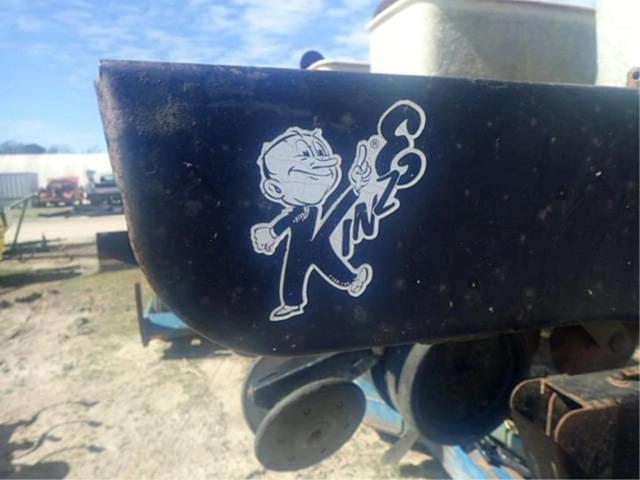Image of Kinze Twin-Line equipment image 2