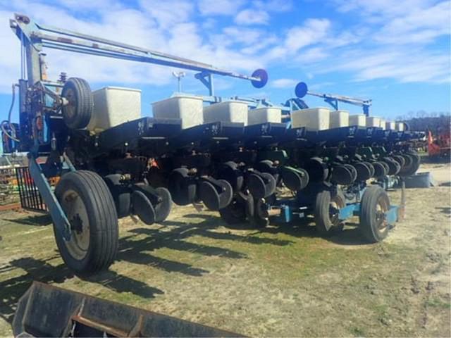 Image of Kinze Twin-Line equipment image 4