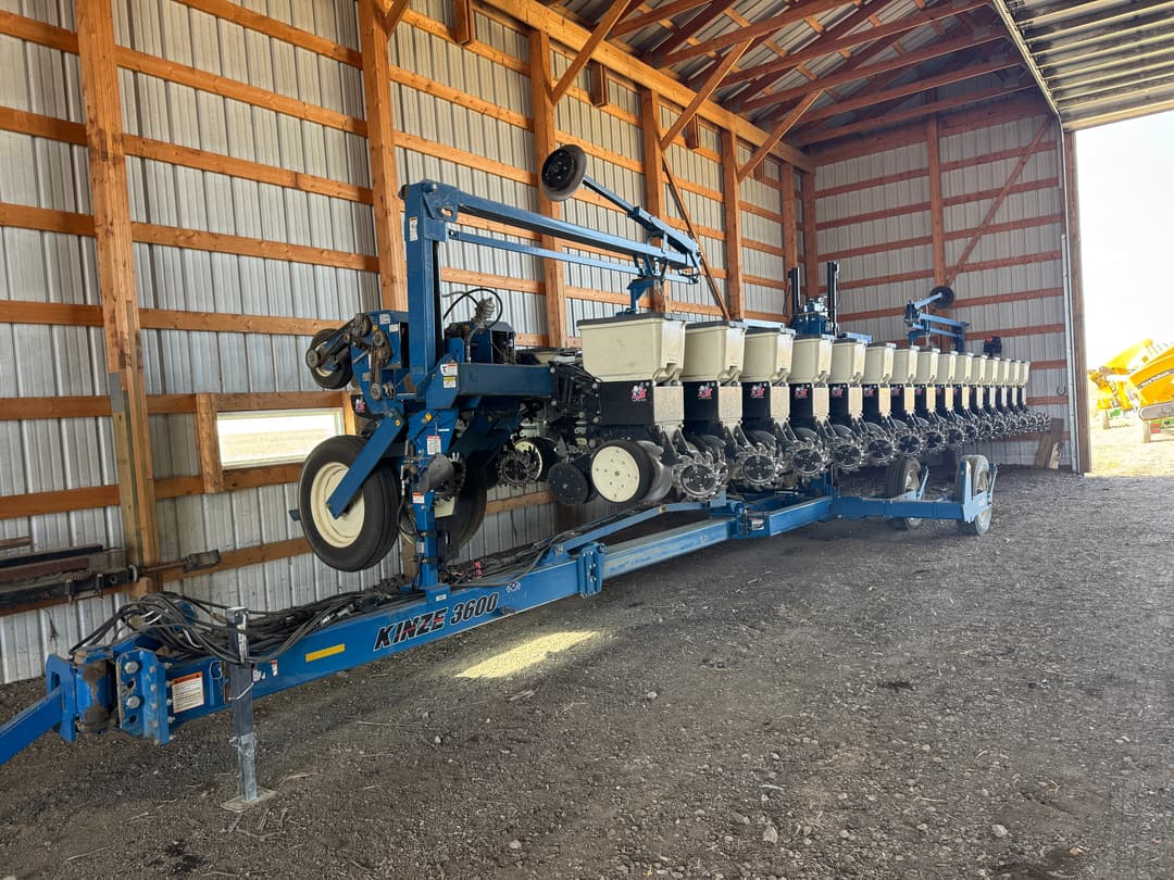 Image of Kinze 3600 Primary image