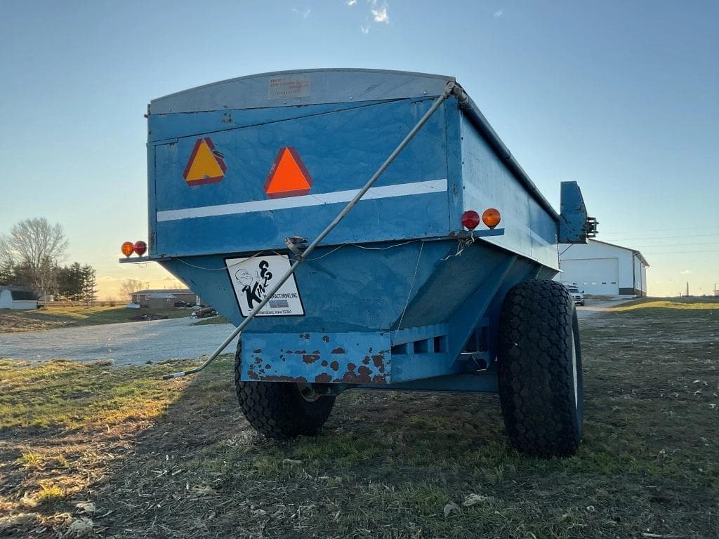 Image of Kinze 600 Image 1