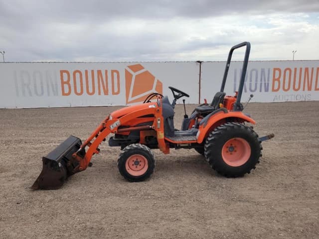 Image of Kioti CK20 equipment image 1