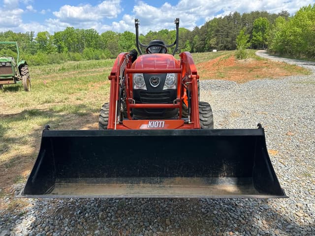 Image of Kioti CK2610 equipment image 2