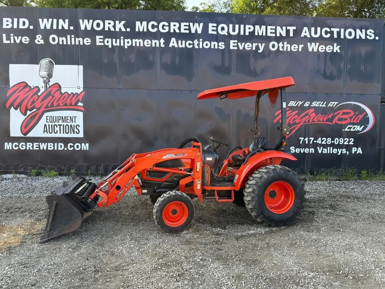 Kioti CK30 Equipment Image0