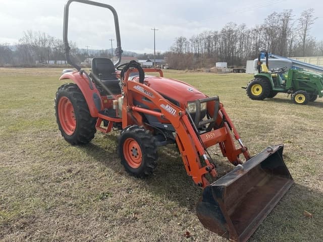 Image of Kioti CK30 equipment image 2