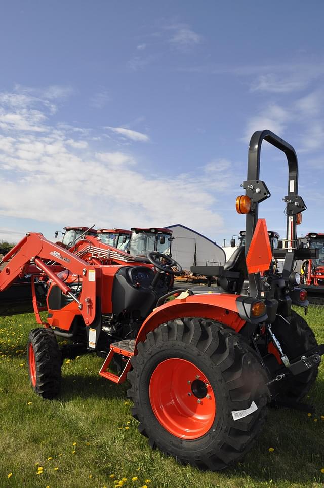 Image of Kioti CK4020 HST equipment image 3