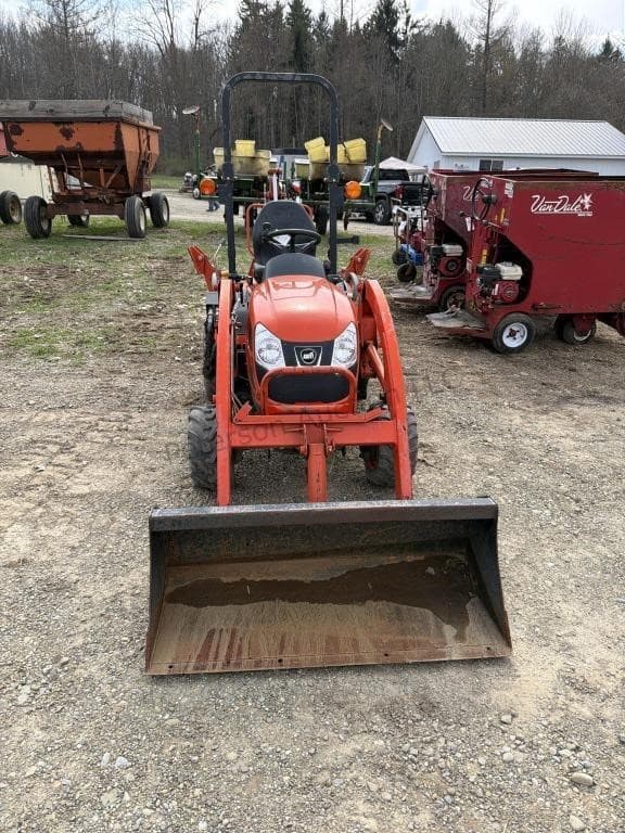 Image of Kioti CS2210 equipment image 2