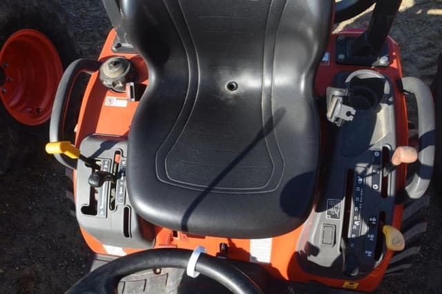 Image of Kioti CS2510 equipment image 4