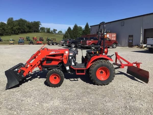 Image of Kioti CX2510 equipment image 3