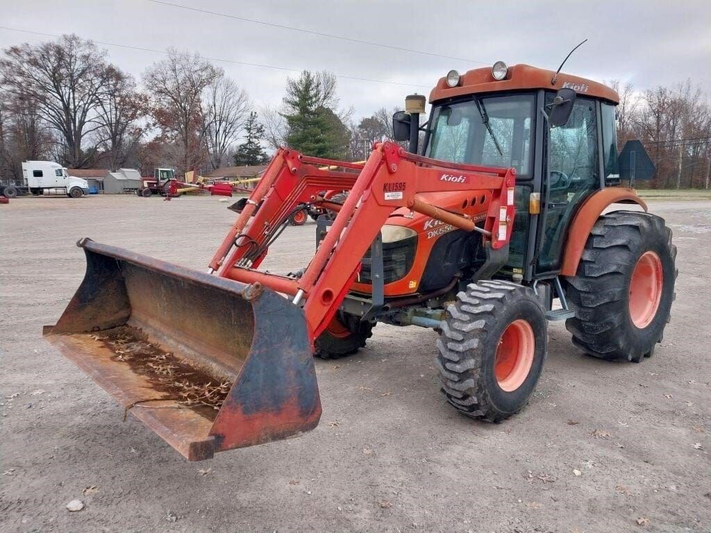 Kioti DK55 Equipment Image0