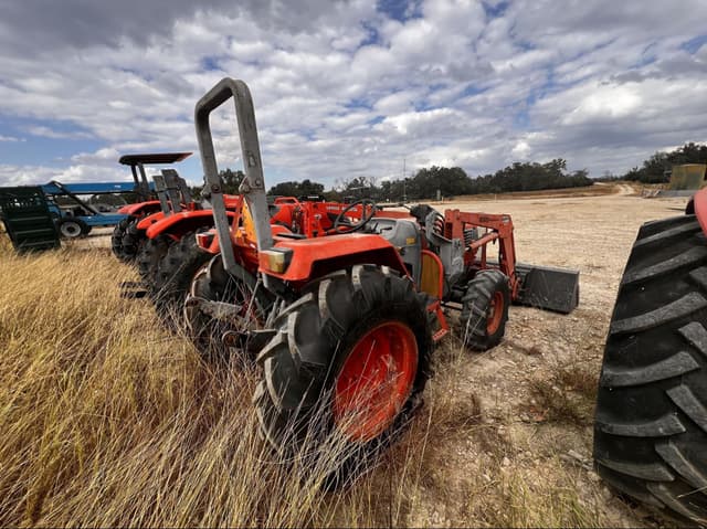 Image of Kioti DK1002 equipment image 1
