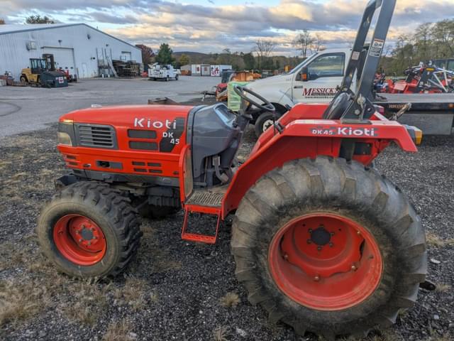 Image of Kioti DK45 equipment image 3
