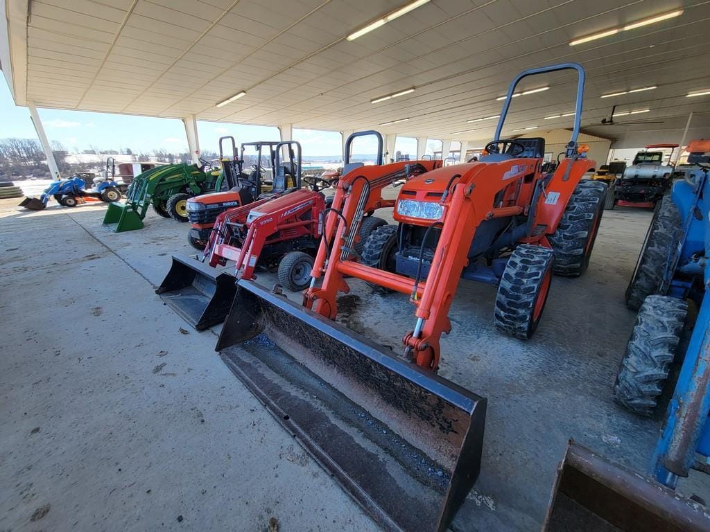 Kioti DK45SE Equipment Image0