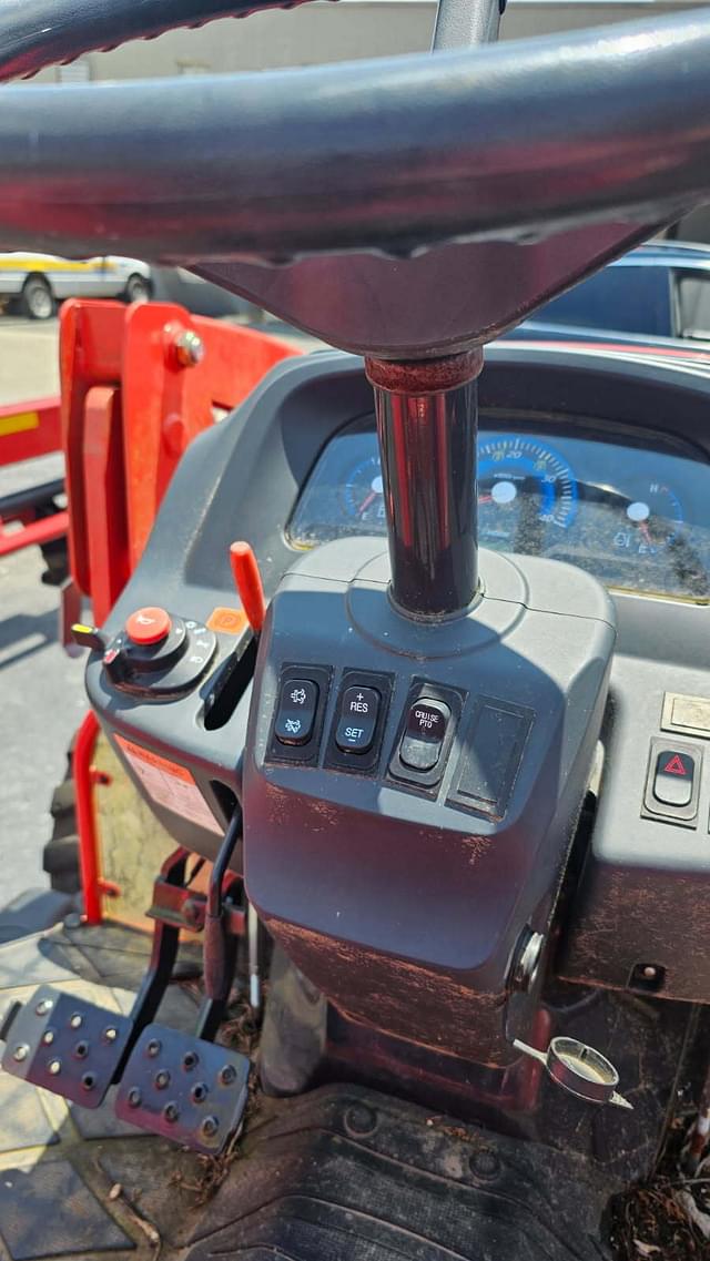 Image of Kioti DK4710SE equipment image 3
