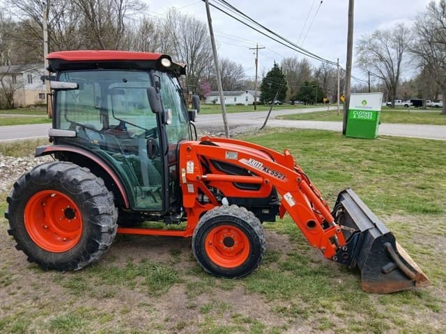 Image of Kioti DK4710SE equipment image 2