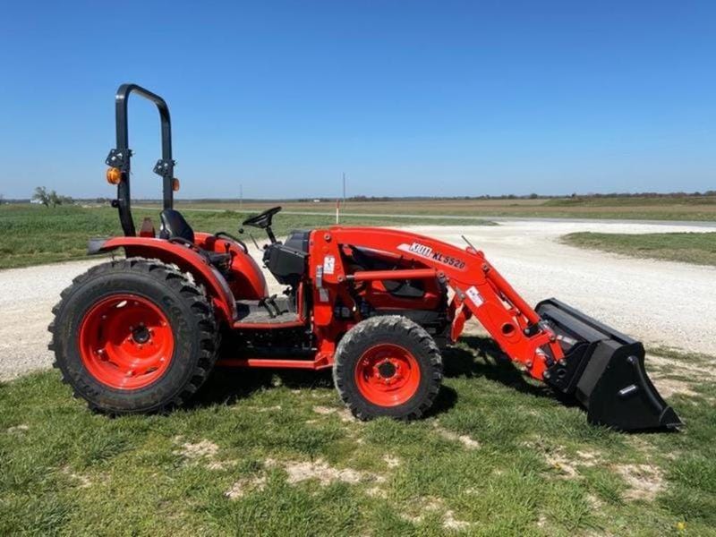 Kioti DK6020SE HST Equipment Image0