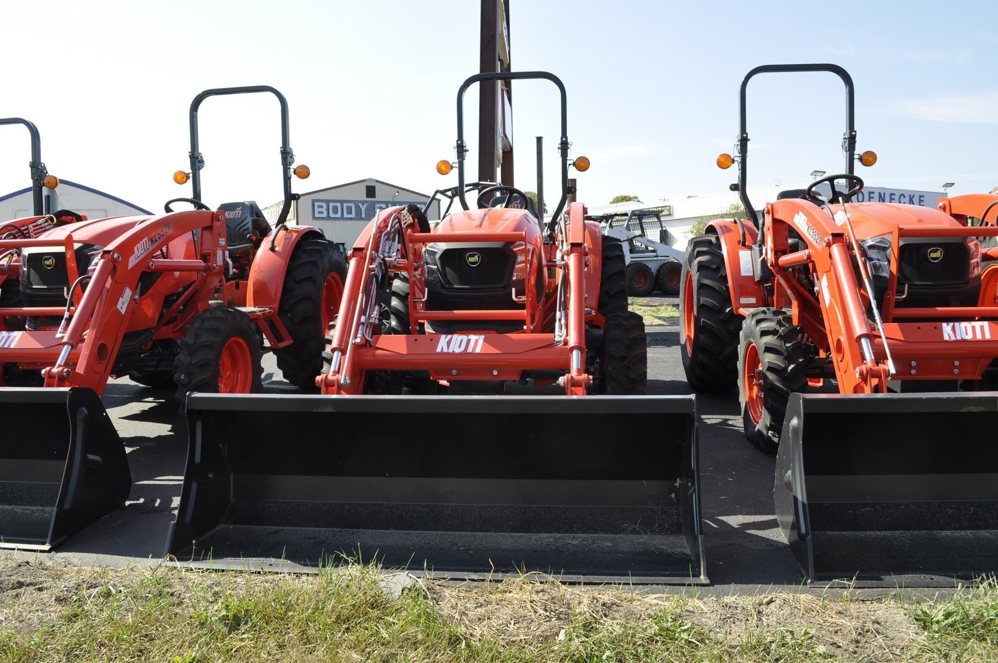 Main image Kioti DK6020SE