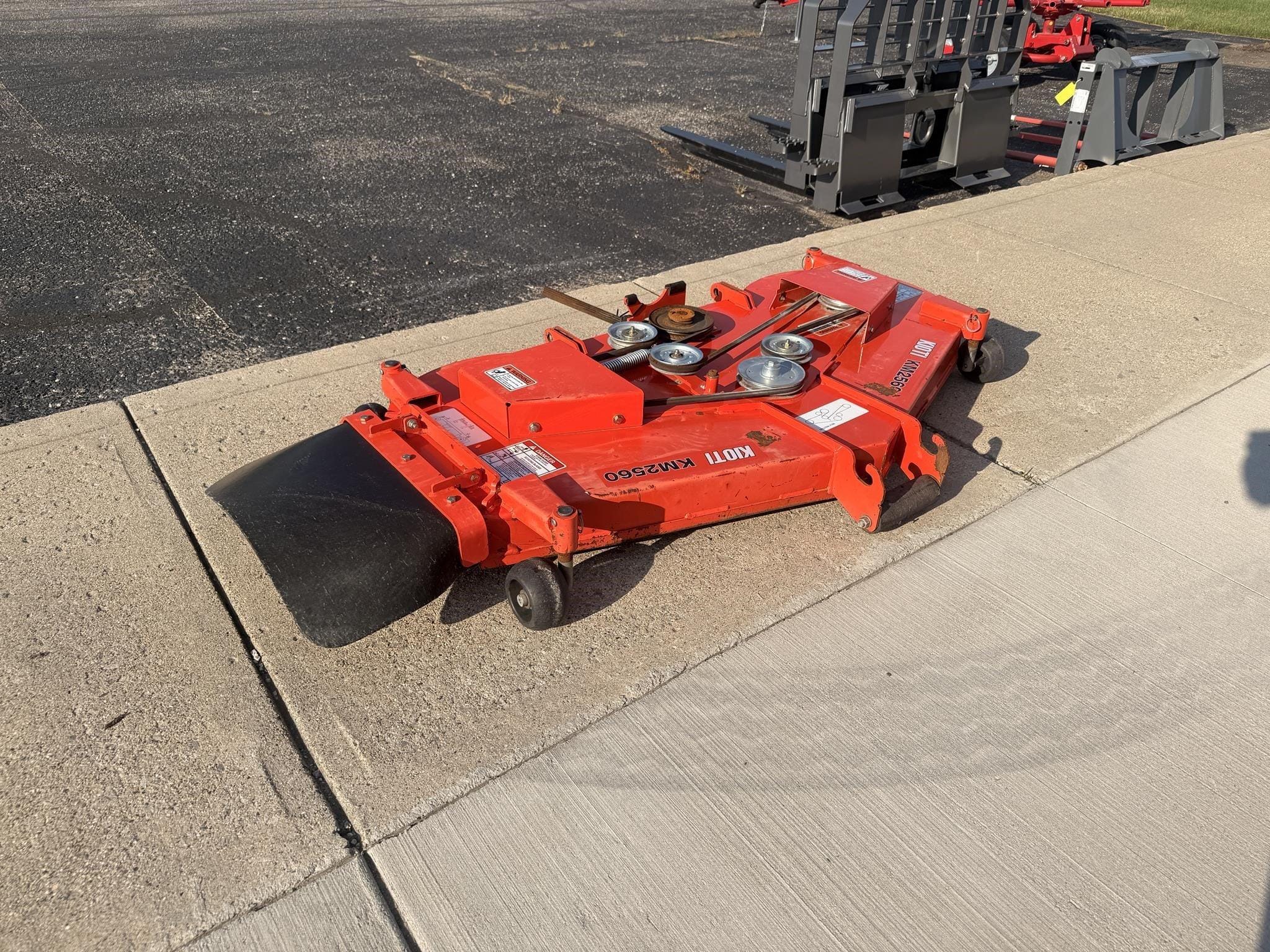 Kioti KM2560 Equipment Image0