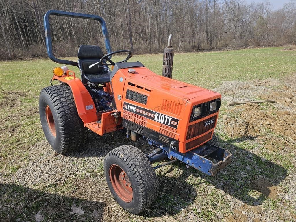 Image of Kioti LB1914 Primary image