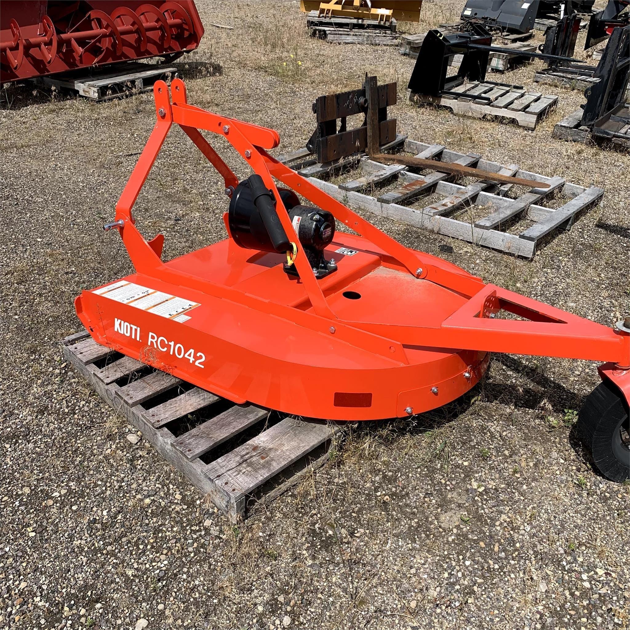 Kioti RC1042 Equipment Image0