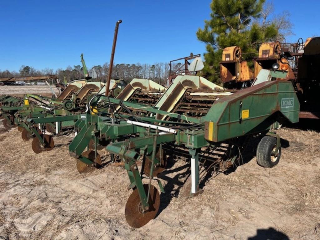 KMC 4 (36-38) Equipment Image0