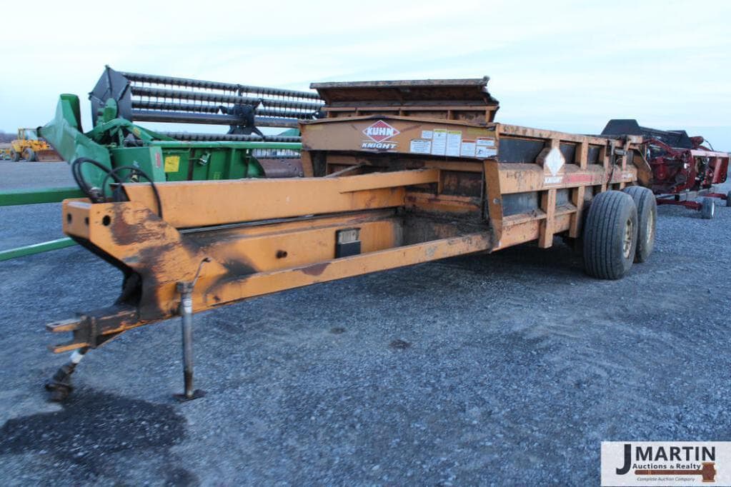 Kuhn Knight 2044 Manure Handling Manure Spreaders Dry for Sale