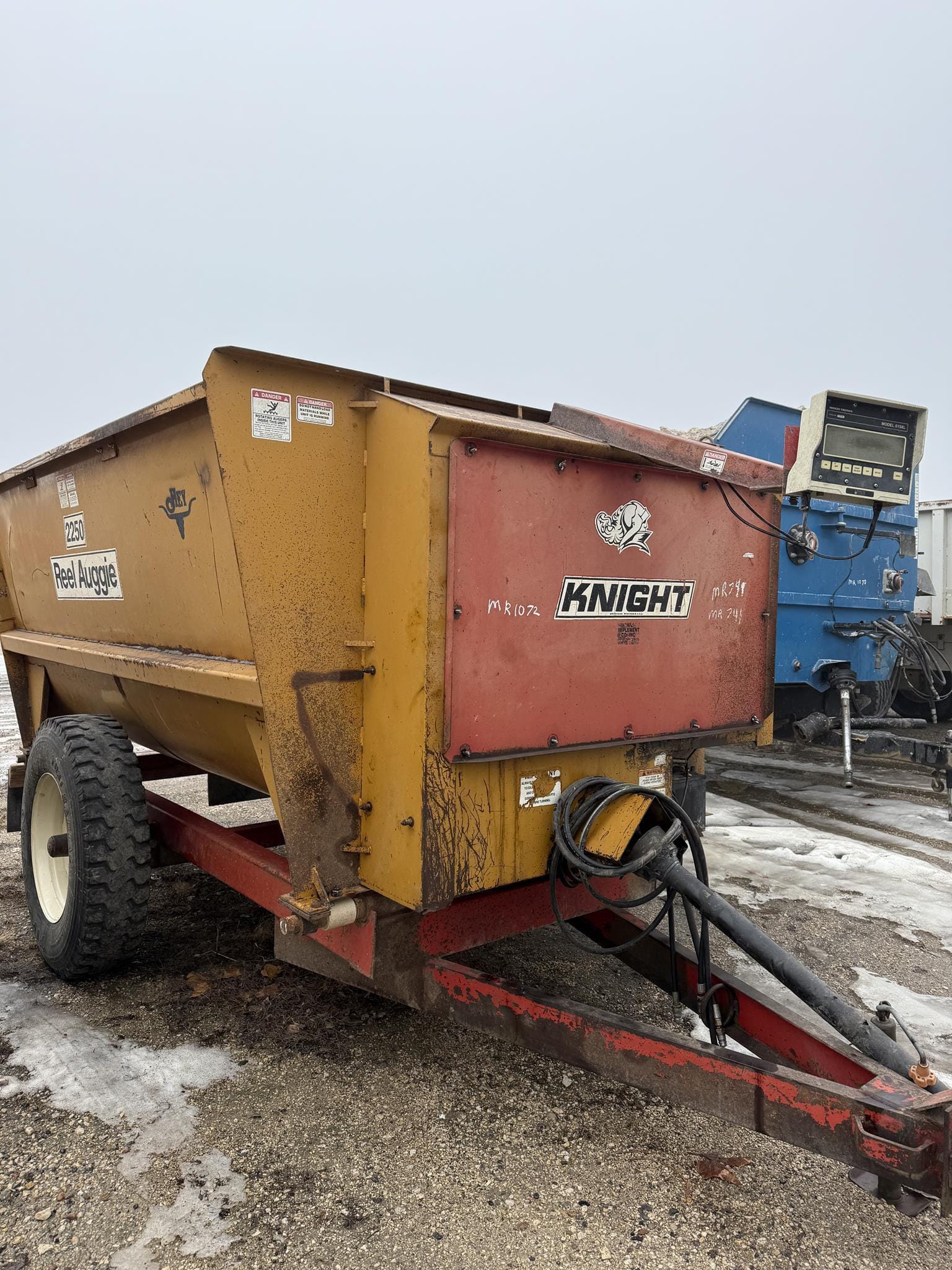 Knight 2250 Equipment Image0