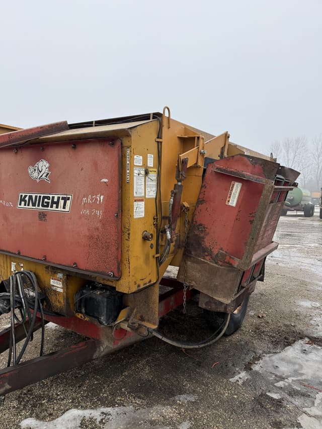 Image of Knight 2250 equipment image 1