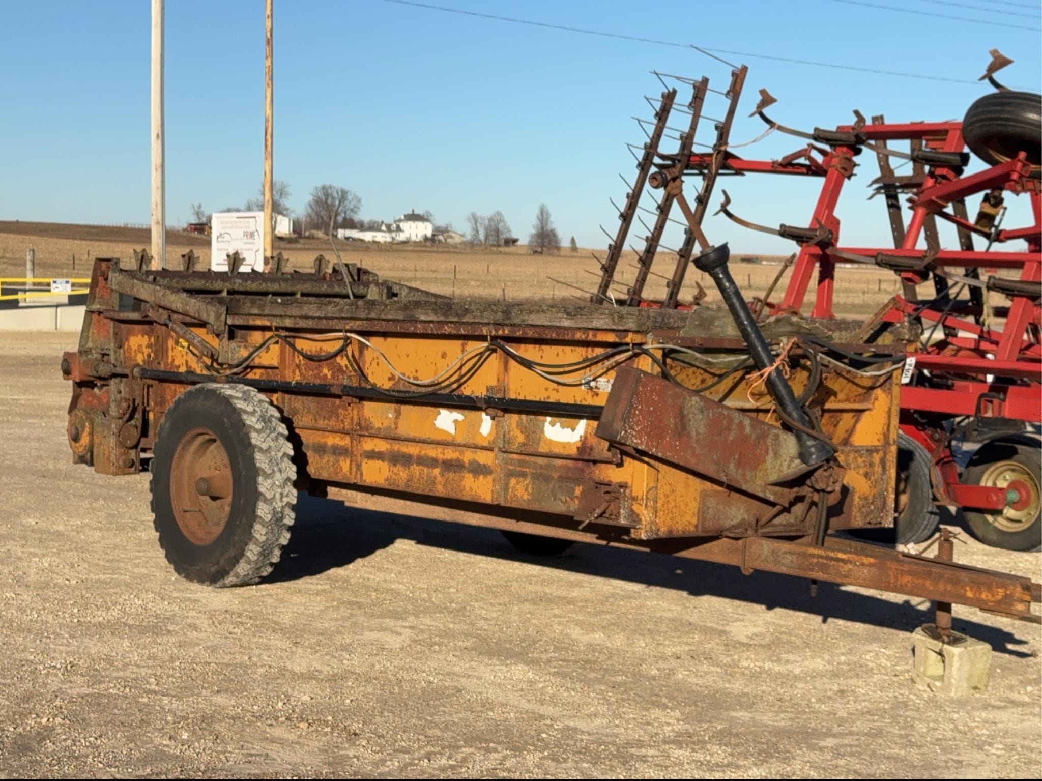 Knight 252 Equipment Image0